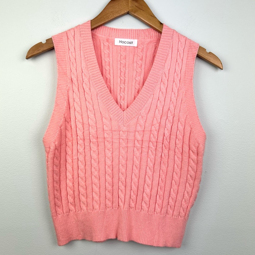 Hocosit cable knit v neck sweater vest size S peach